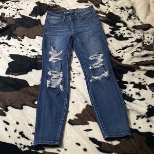 Good condition used American Eagle skinny jeans.